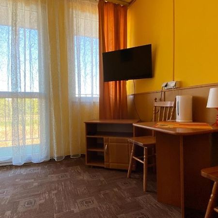 O. W. Bryza Hotel Рови Екстериор снимка